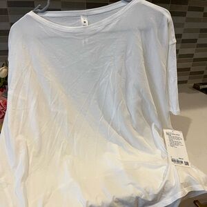 Lululemon Back in Action short sleeve tee